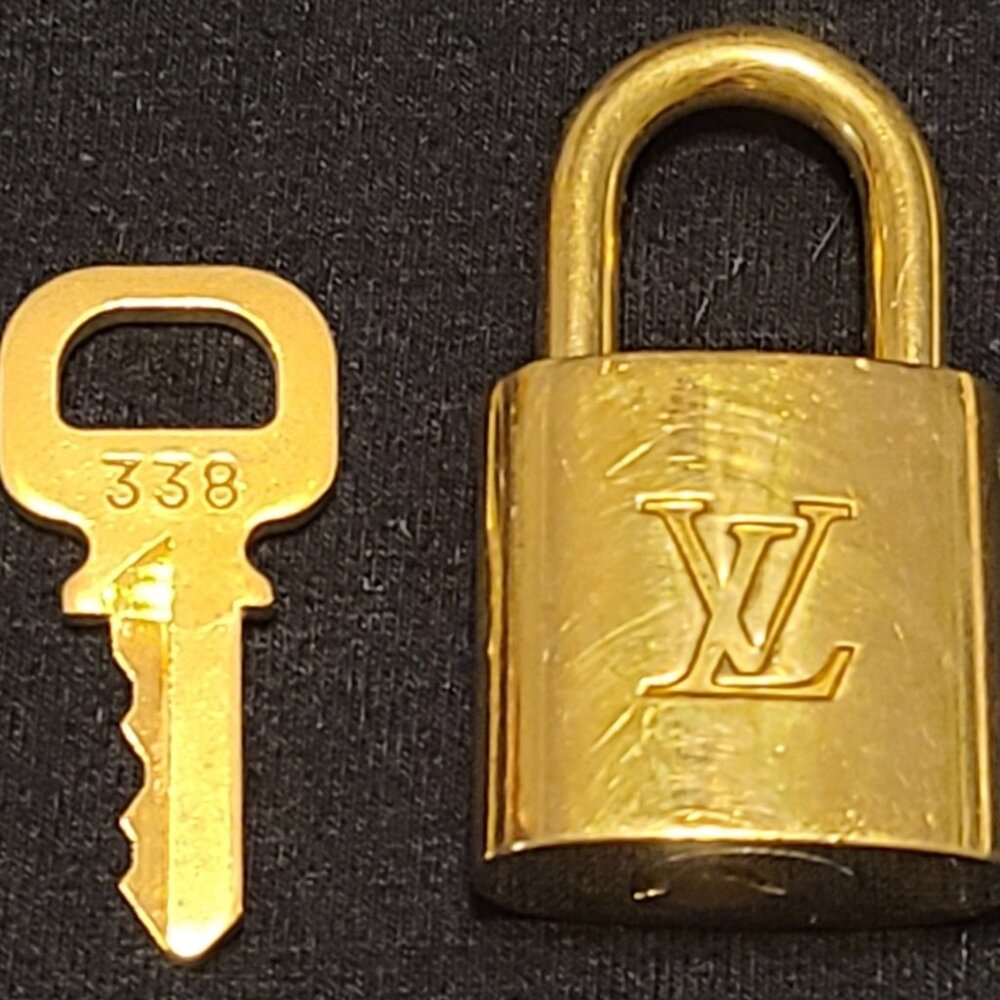 LV Lock & Key #338